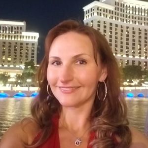 Meet your Posher, Elvira